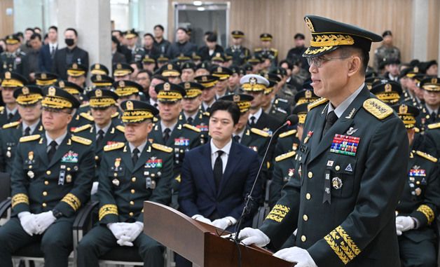 조사하는 김규하 육군참모총장