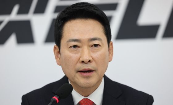 이재명 대통령 오찬 불참 장동혁 "부부싸움 뒤 옆집 부르는 격"