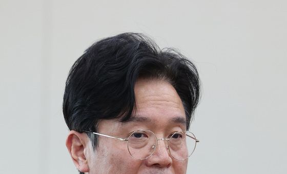 인사말하는 김영훈 고용노동부 장관