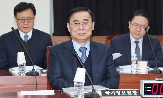 국회 정보위 출석한 이종석 국가정보원장