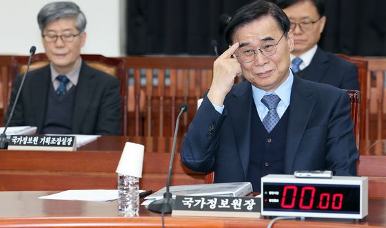 국회 정보위 전체회의 출석한 이종석 국가정보원장