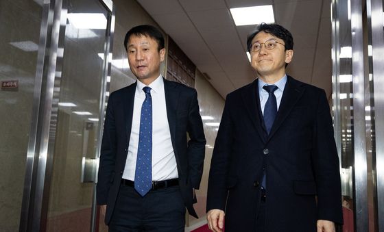 의장실 나서는 한병도