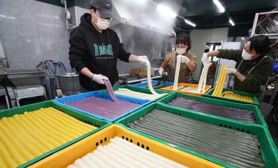 설 대목에 바빠진 떡방