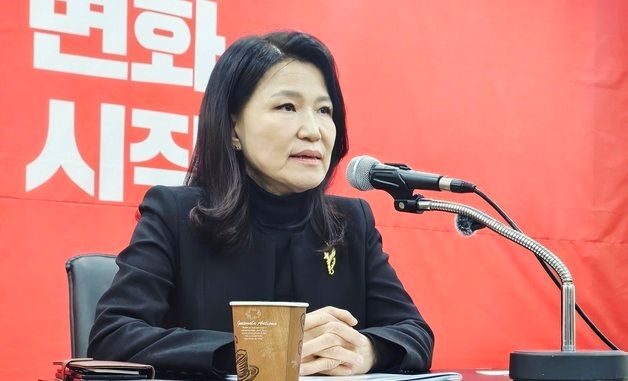 취재진 만나는 이진숙