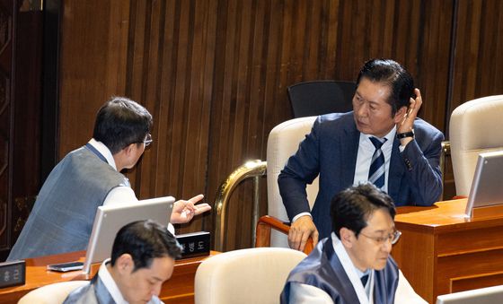 대화하는 정청래·한병도