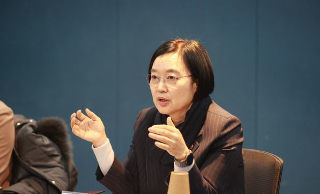 인사말하는 한성숙 장관