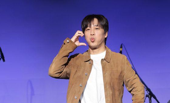 아묻따밴드 차태현, 유쾌한 볼 하트