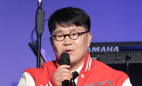 아묻따밴드 조영수