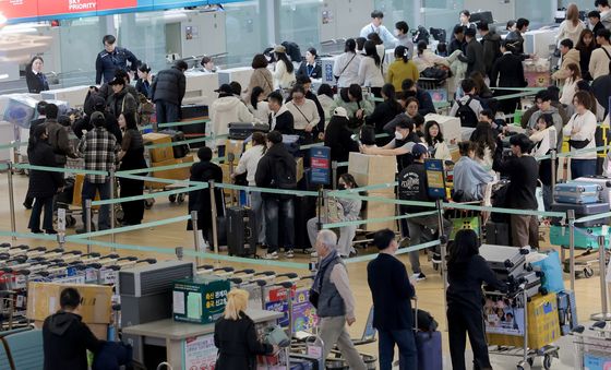 여행객들로 북적이는 인천공항