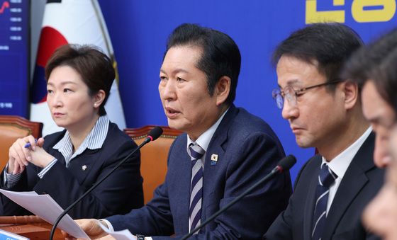 모두발언하는 정청래 대표