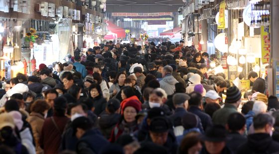 명절 준비로 붐비는 청량리 경동시장