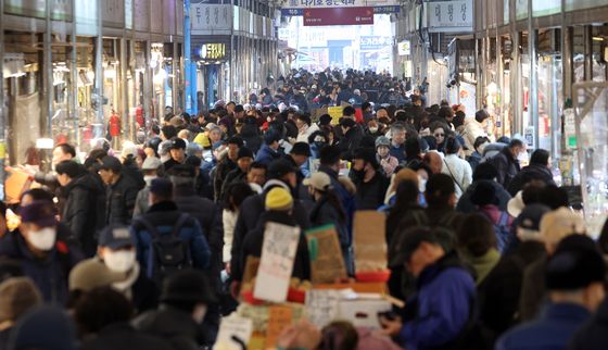 설 앞두고 활기 띤 청량리 시장