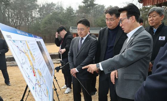 1·29 도심주택공급방안 현장점검 나선 김민석 총리