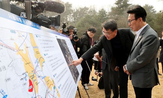 1·29 도심주택공급방안 현장점검 나선 김민석 총리