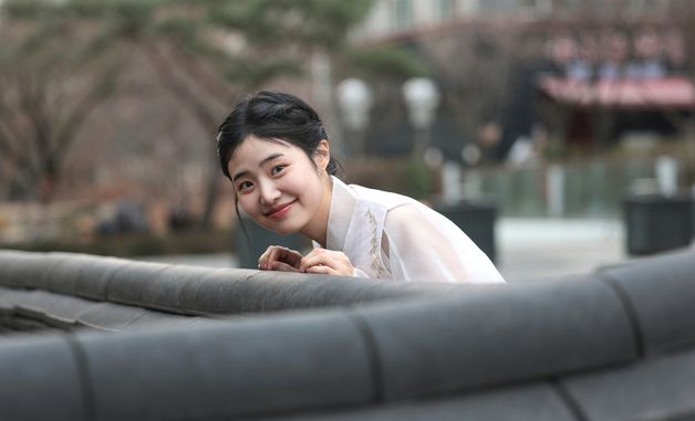 최지수, 장꾸미 반짝