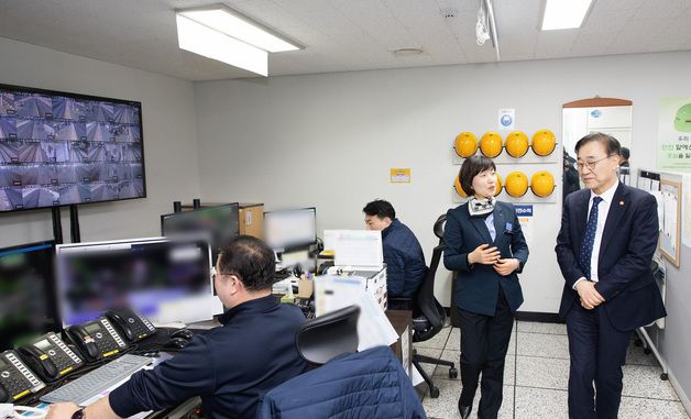 대전역 현장점검 나선 김윤덕 장관