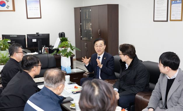 발언하는 김윤덕 국토부 장관