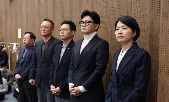 배현진 기자회견 참석한 한동훈