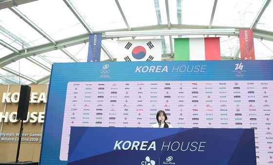 공식 기자회견 갖는 최가온