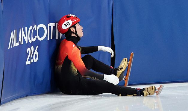 아쉬워하는 린샤오쥔