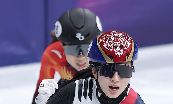 포효하는 김길리, 1위로 결승 진출