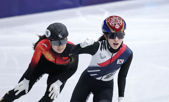 포효하는 김길리, 1위로 결승 진출