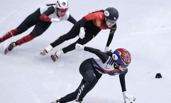 계주에서 질주하는 김길리