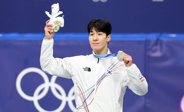 황대헌, 값진 은메달 획득