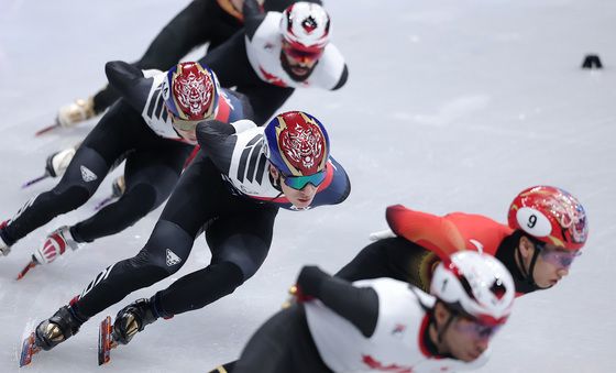 황대헌, 여유 넘치는 경기 운영