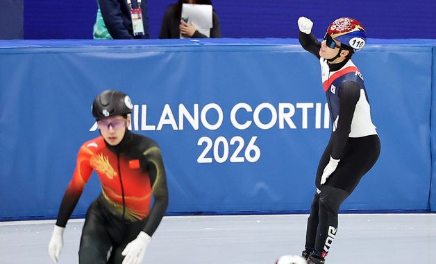 황대헌, 쇼트트랙 남자 1500m 은메달 획득…올림픽 3개 대회 연속 입상 '위업'
