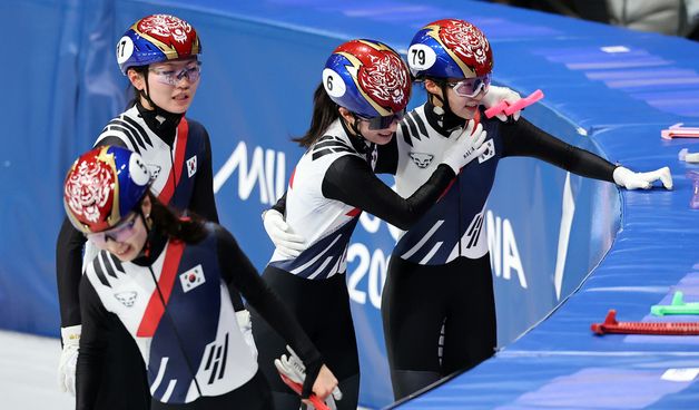 쇼트 여자 계주, 완벽한 역주 속 1위로 결승행