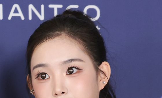 트리플에스 지연, 맑은 눈의 인형