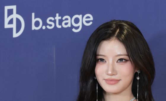 빌리 시윤, 오묘한 매력