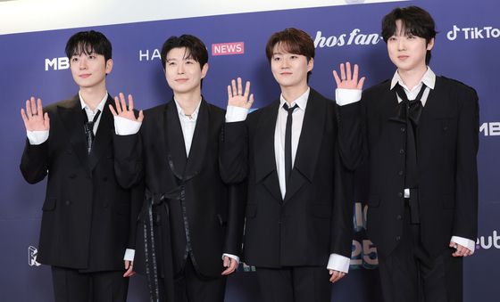 한터뮤직어워즈 참석한 포레스텔라