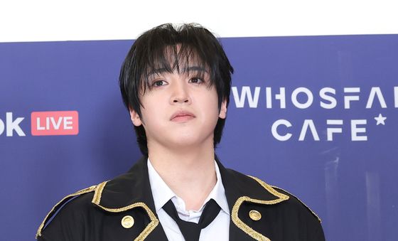 한터뮤직어워즈 참석한 펜타곤 우석