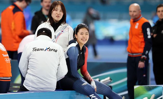 첫 올림픽 10위로 마친 이나현 '후련한 미소'