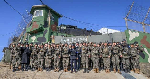 육군 25사단 GP 방문한 안규백 장관