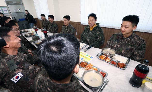 설 명절 맞아 1방공여단 방공진지 찾은 오세훈 시장