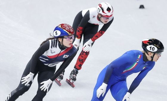 조2위로 준결승 진출하는 최민정