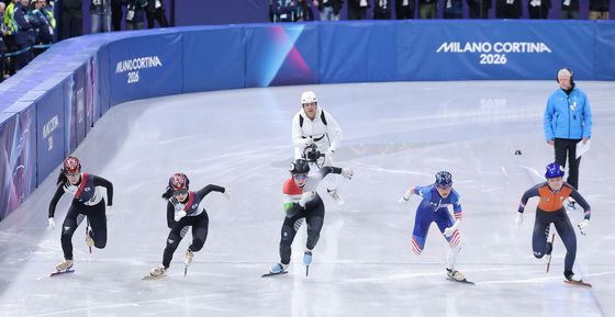 힘차게 스타트하는 김길리·노도희