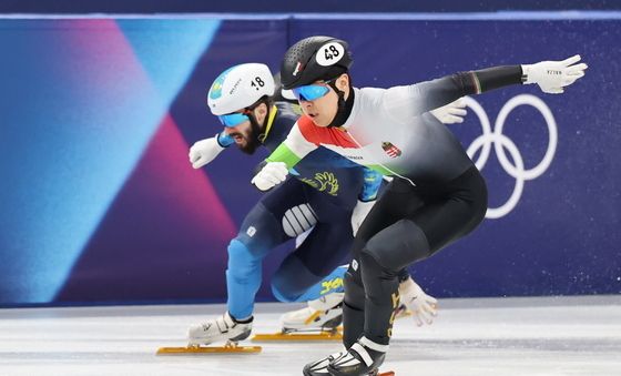 '헝가리 귀화' 문원준, 조2위로 통과