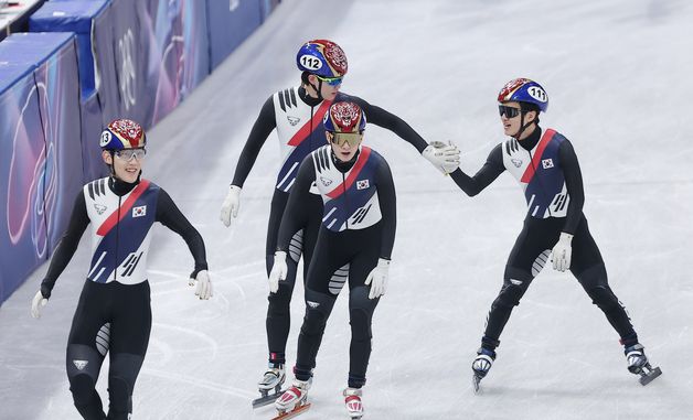 쇼트트랙 남자 5000m 계주 결승 진출