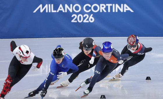 기회 살피는 김길리