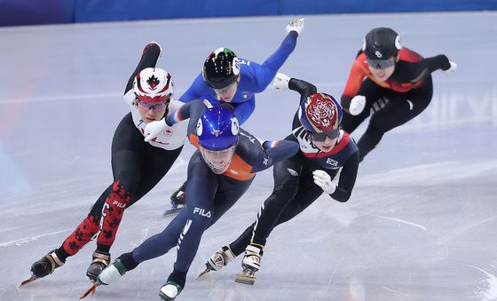 인코스 노리는 김길리