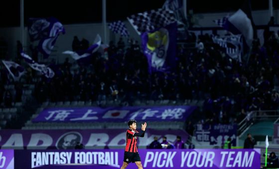 교체되는 조영욱