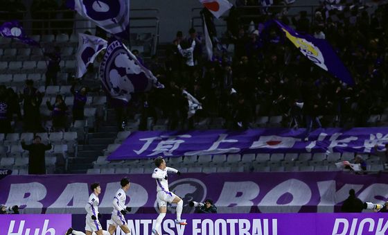 후반 추가시간에 두 골 몰아진 히로시마