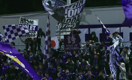 후반 추가시간에 두 골 몰아진 히로시마