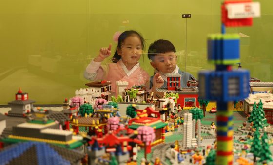 레고랜드, 즐거운 설맞이 풍경 공개