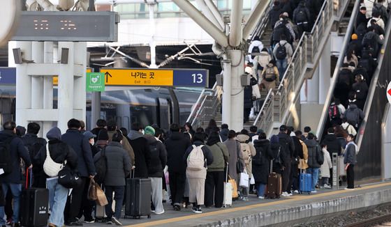 고향의 여운 안고… 일상으로 돌아가는 시민들