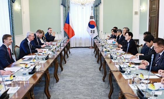 김정관 장관, 체코 산업통상부 장관 면담